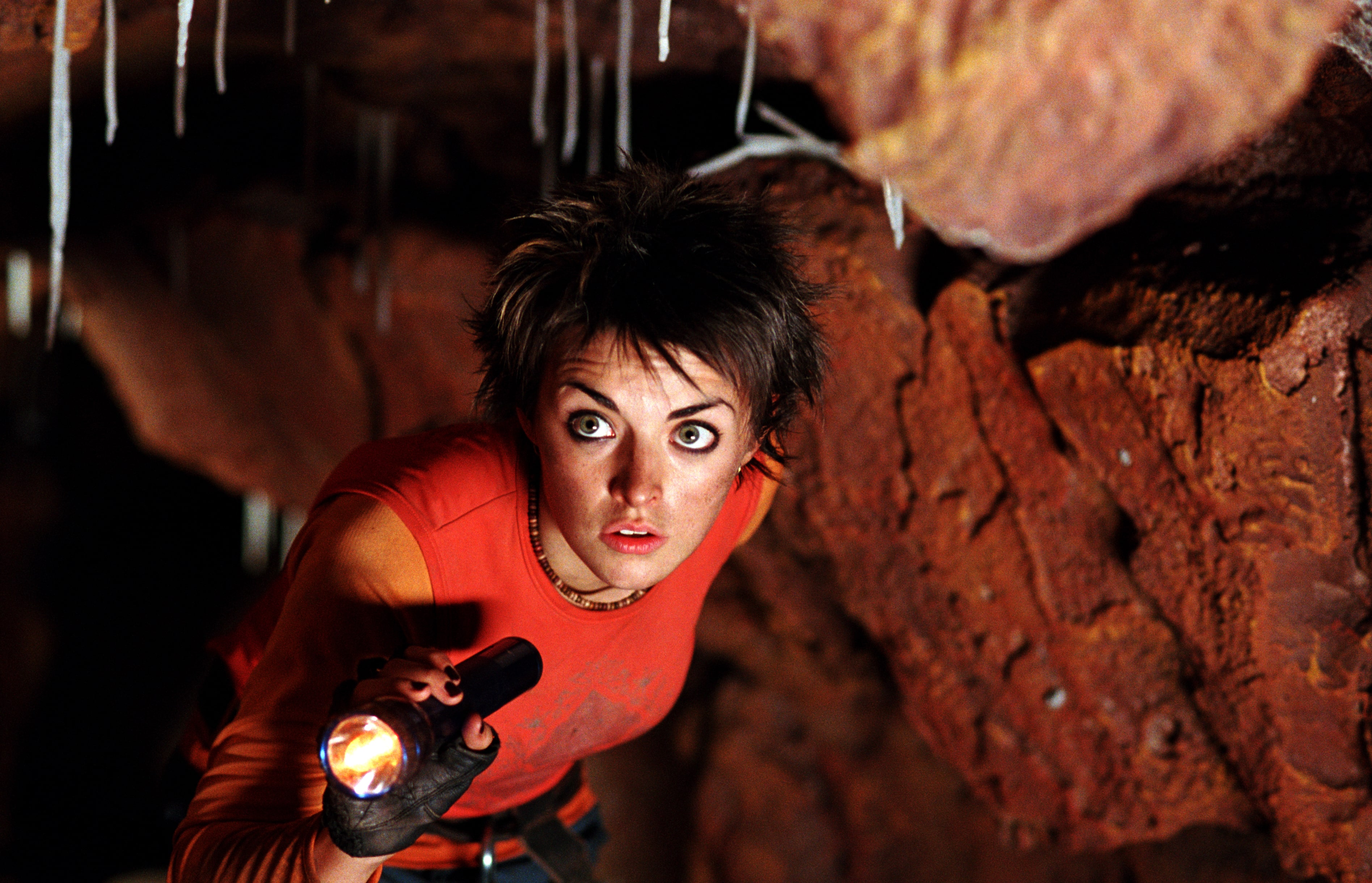 Cine joacă în filmul The Descent?